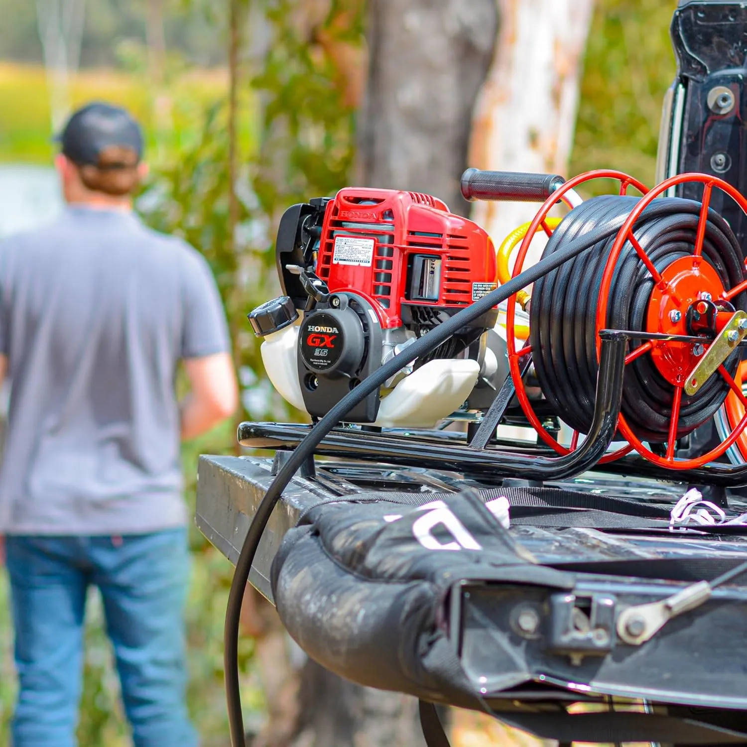 1.3HP Skid Sprayer Barrel Mount Only with Honda GX35 100ft Hose and 500 PSI Pump for Pest Control (Skid Sprayer   Conical Gun)