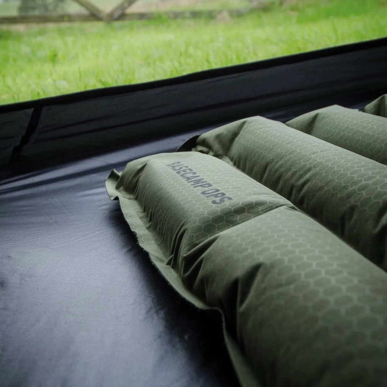 Air Mat with Built-in Foot Pump WGTE