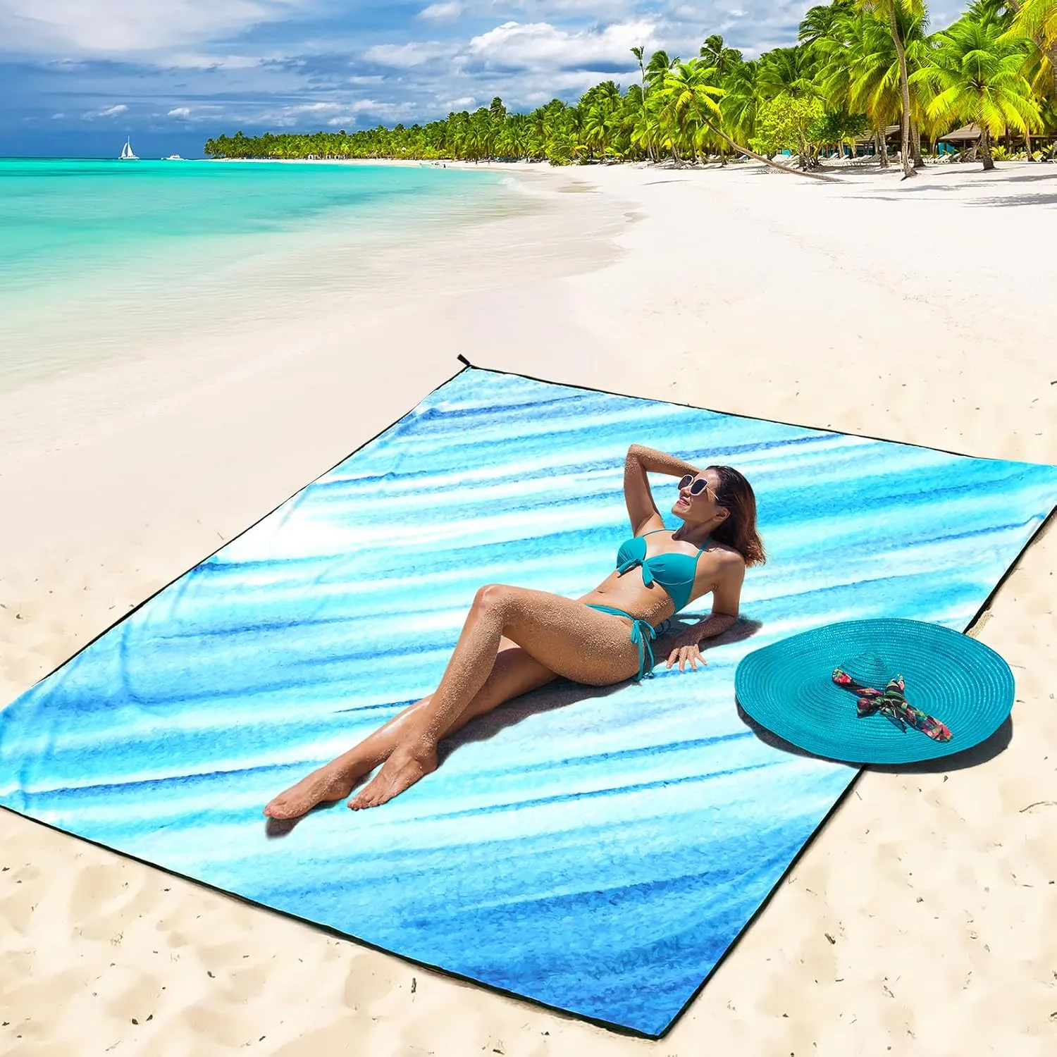 AISPARKY Beach Blanket Waterproof Sandproof Lightweight Durable Compact Sand Free Beach Mat 79”x 83” for 1-4 Adults for Festival Travel Camping Hiking Picnic Blanket (Slanting-BL&W)