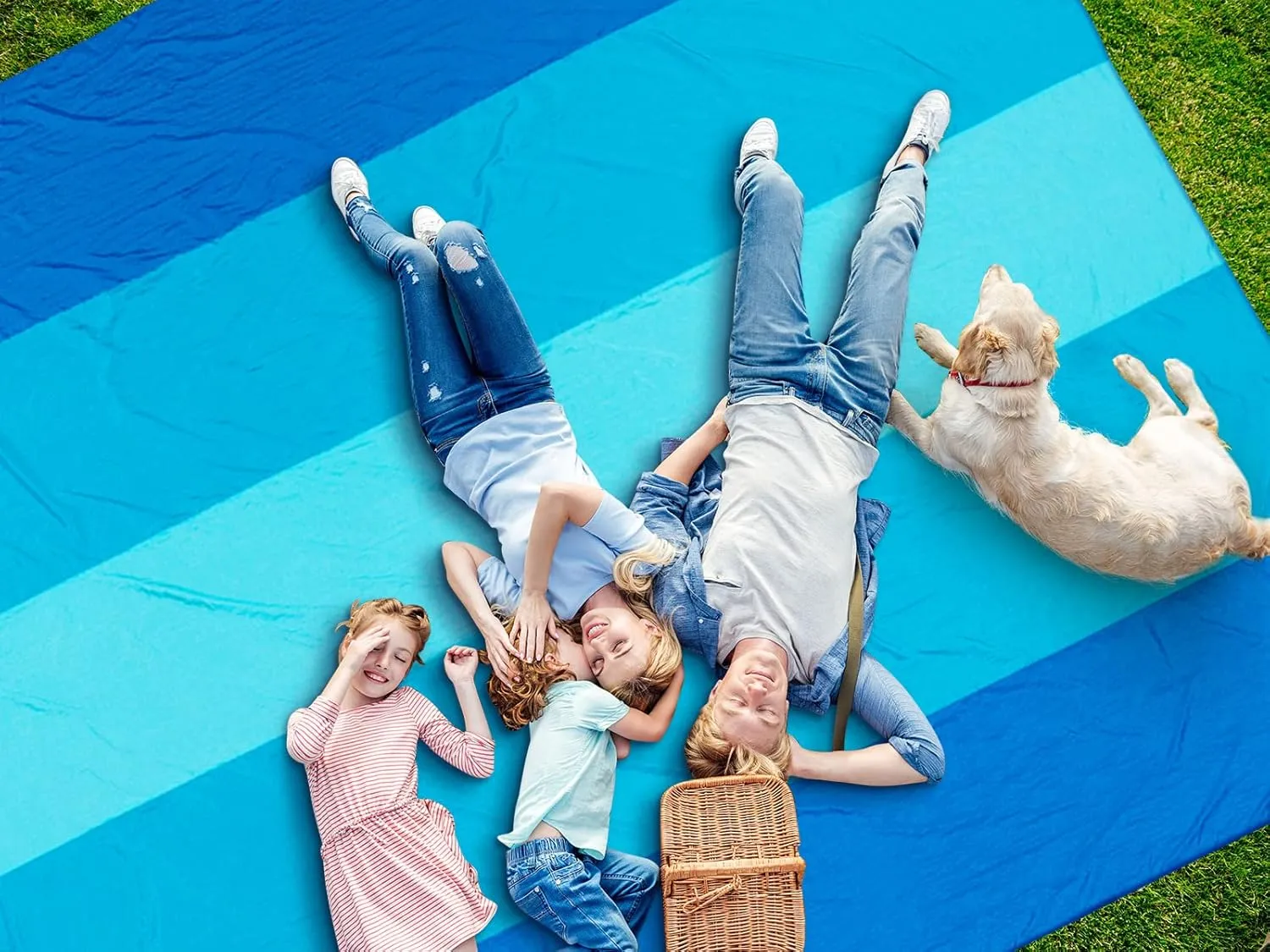 Beach Blanket Sandproof Extra Large Beach Mat Adults Waterproof Quick Drying Sand Free Mat Made by Premium Polyester with 4 Stakes & 4 Corner Pockets for Outdoor Travel Camping Hiking