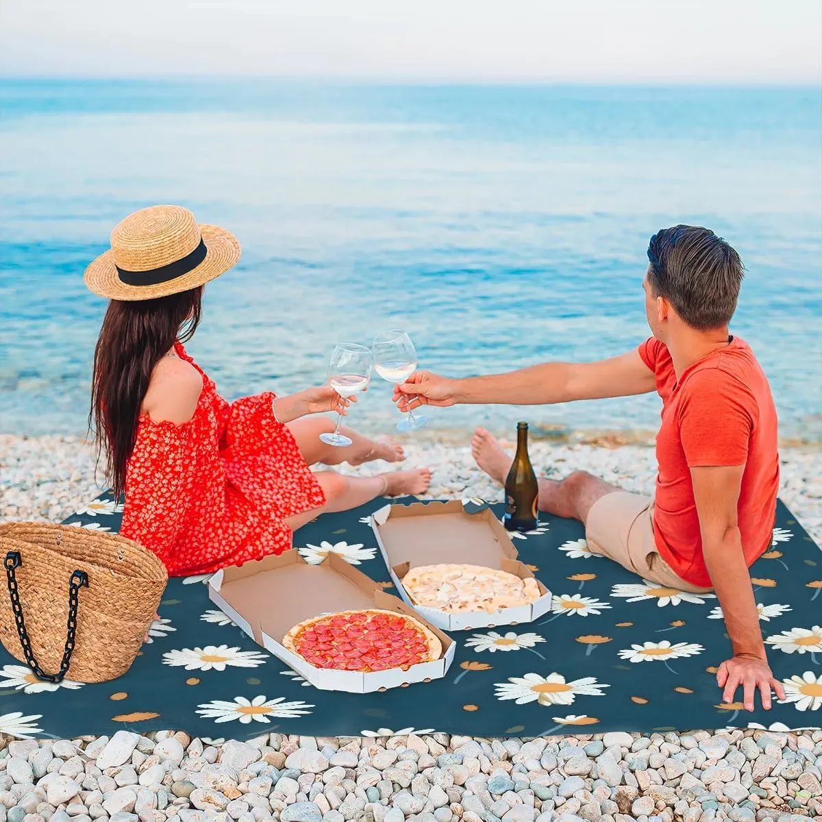 Beach Blanket, Summer Daisy Sandproof Beach Mat, Waterproof Quick Drying Sand Free Mat with 4 x Ground Spikes for Outdoor Travel Camping Hiking, 68 x 59 in