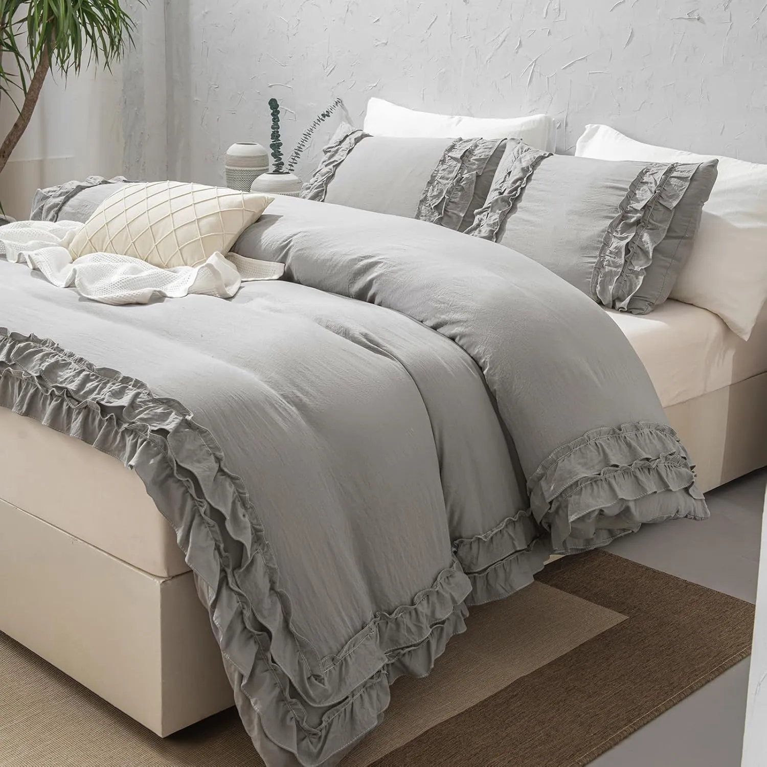 Bedorm Gray Queen Duvet Cover Set Ruffle Bedding Set Pleat Ruffled Shabby Chic Comforter Cover Extra Soft & Easy Care Gray Boho Duvet Cover with Zipper Closure