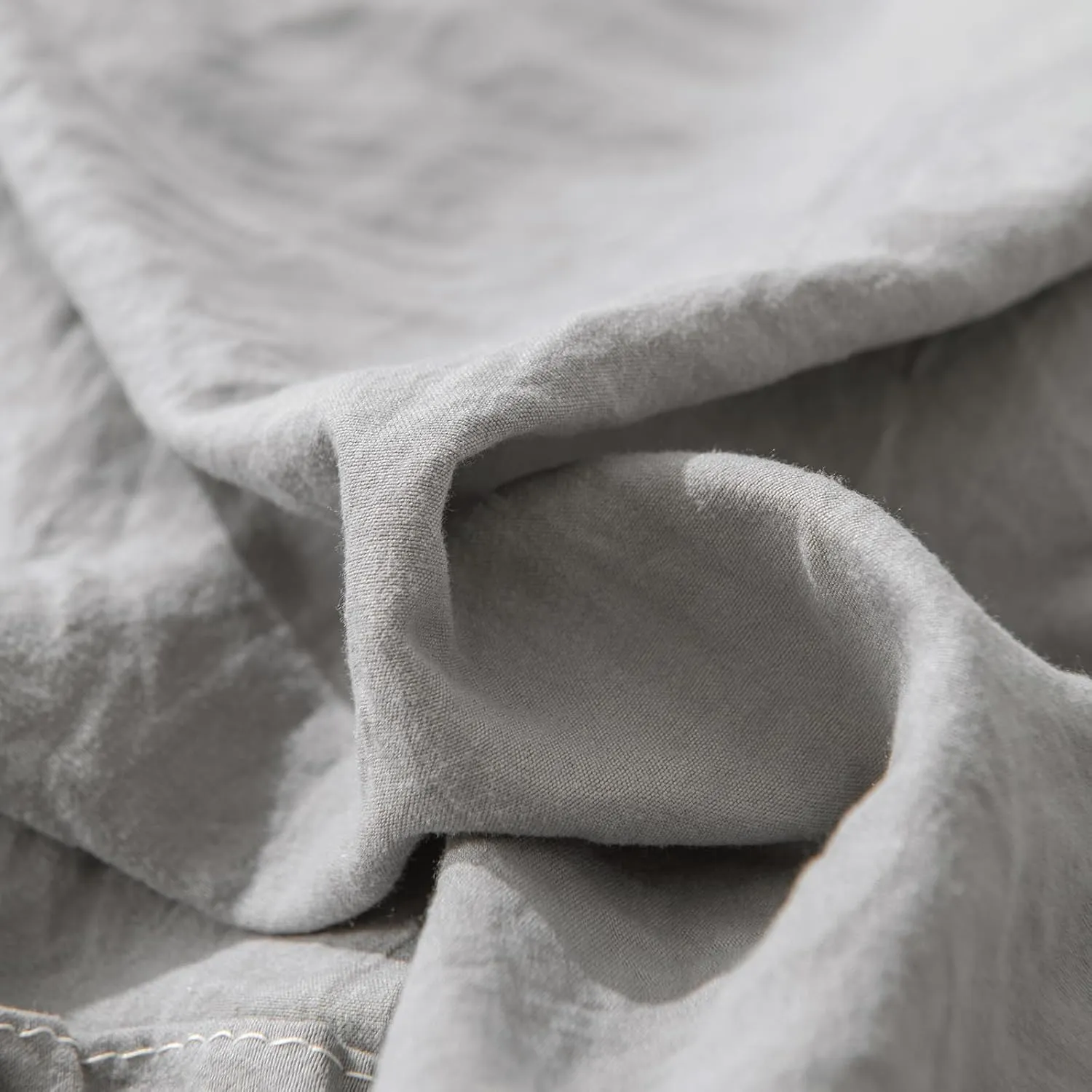 Bedorm Gray Queen Duvet Cover Set Ruffle Bedding Set Pleat Ruffled Shabby Chic Comforter Cover Extra Soft & Easy Care Gray Boho Duvet Cover with Zipper Closure