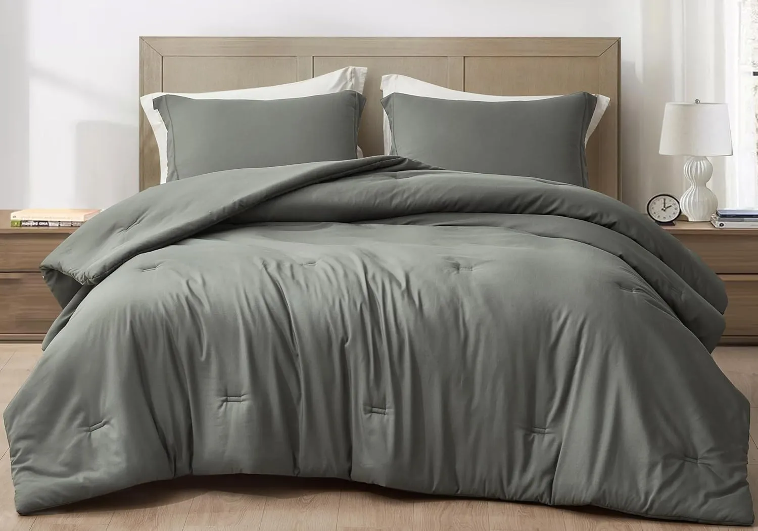Chezmoi Collection Cliff 3-Piece Lightweight Cooling Comforter Set, Queen- Rayon Derived from Bamboo & Polyester Blended, Soft Breathable Bedding for Hot Sleepers, Dark Gray