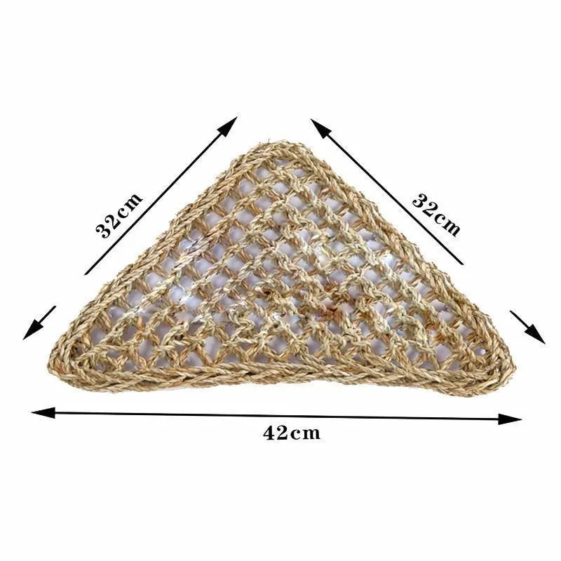 Comfortable and Natural Straw Reptile Bed Hammock for Basking and Relaxation