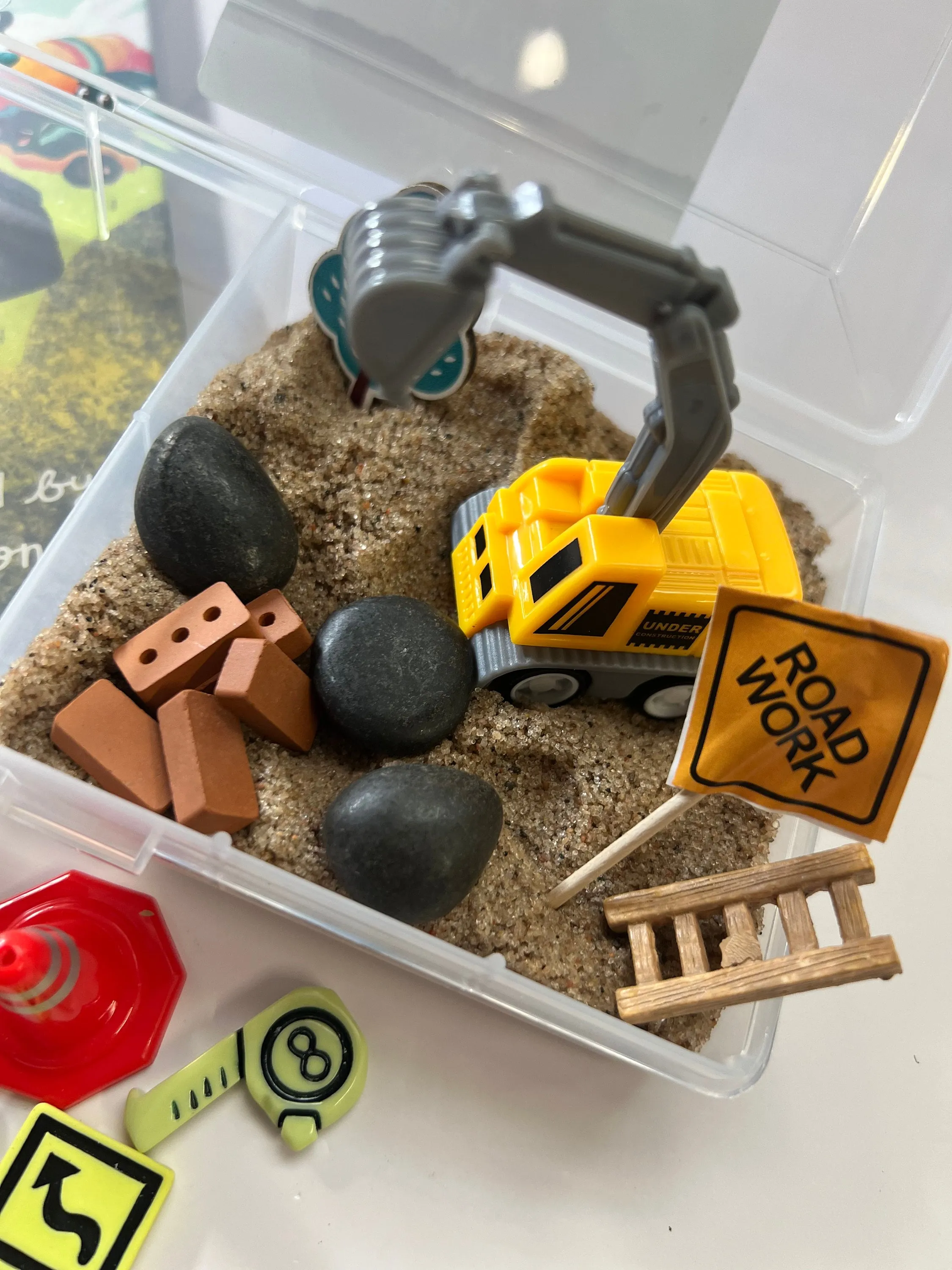 Construction Story Kit-Daniel the Digger Sputters-Stuttering Awareness Book-Story Objects-Story Kit-Speech Therapy Mini Objects
