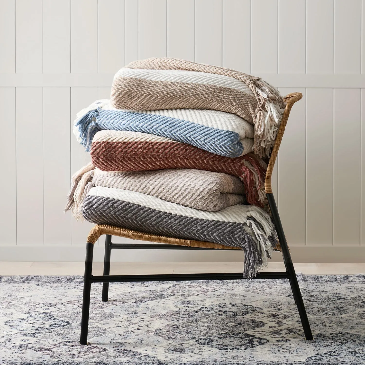 EVERGRACE Striped Chenille Knit Grey Throw Blanket for Couch, Textured Woven Boho Knitted Blanket for Bed, Super Soft Cozy Shabby Chic Knit Throw with Tassels for Farmhouse Home Decor, 60”x80”