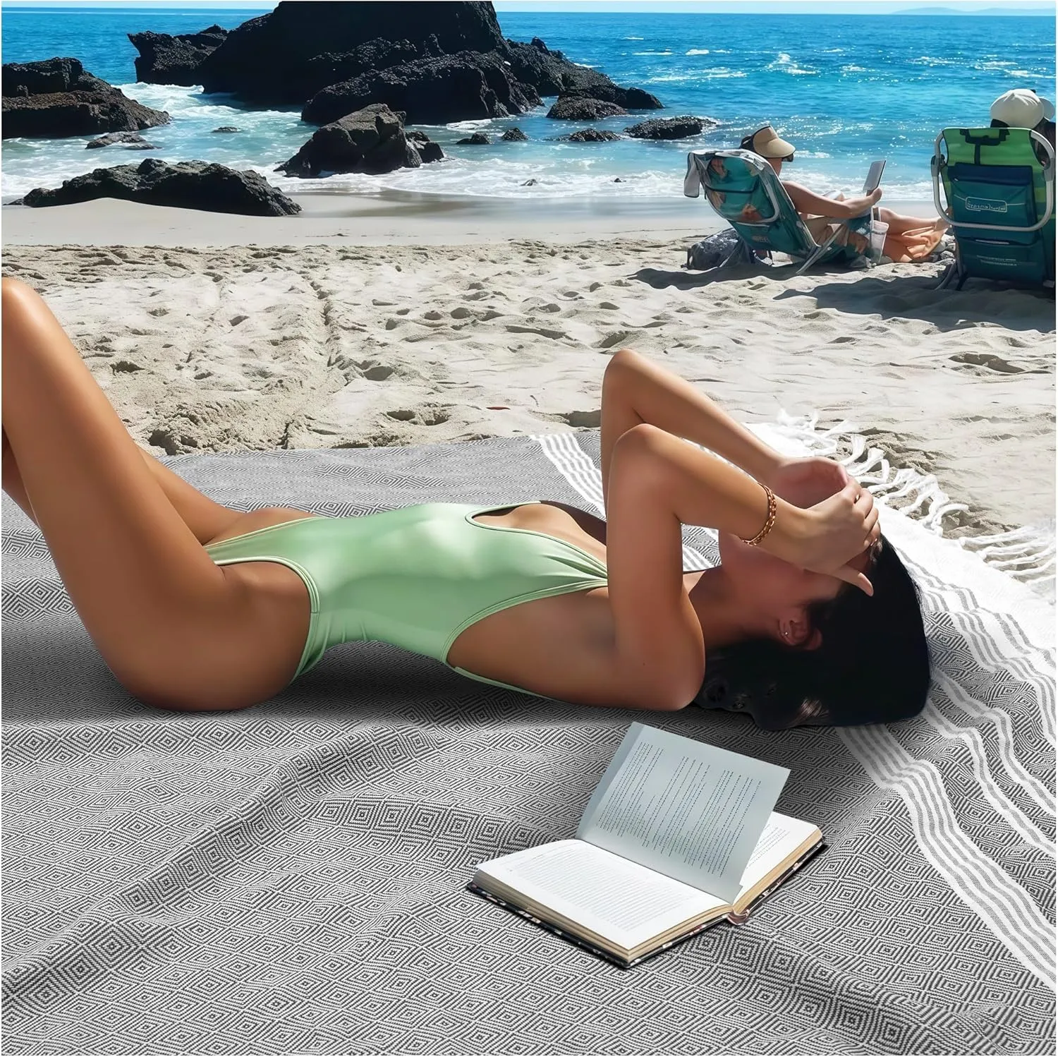 Genovega Oversized Giant Turkish Beach Towel Blanket Extra Large XXL Lightweight Quick Dry Sand Free Boho Throw Pool Cloud Sandrpoof Blankets Women Men Big Jumbo Wide 2 Person Size Blacks