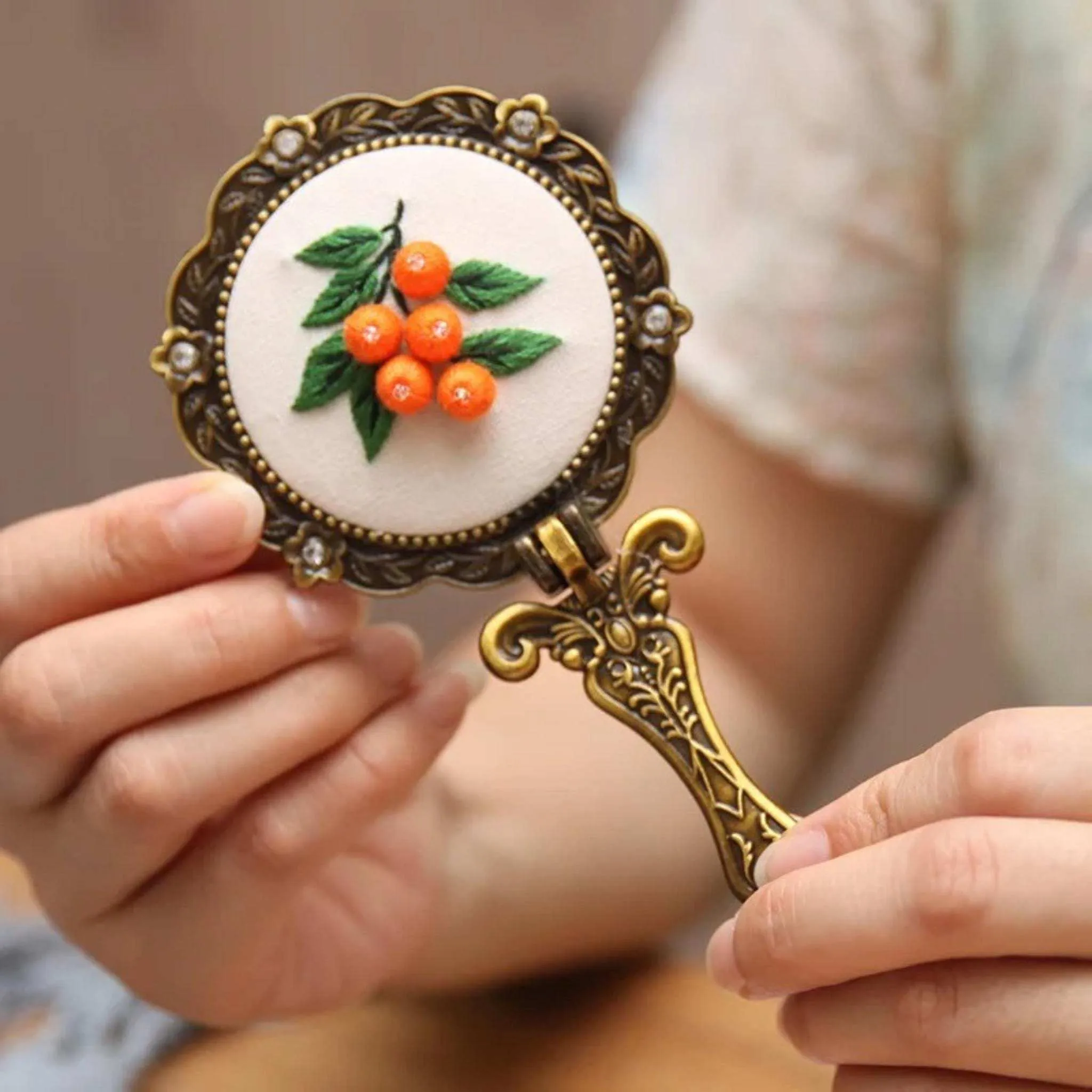 Hand Mirror Embroidery Kits DIY Beginner Embroidery Kit Adults Antique Effect Mirror Cross Stitch Craft Gift Idea