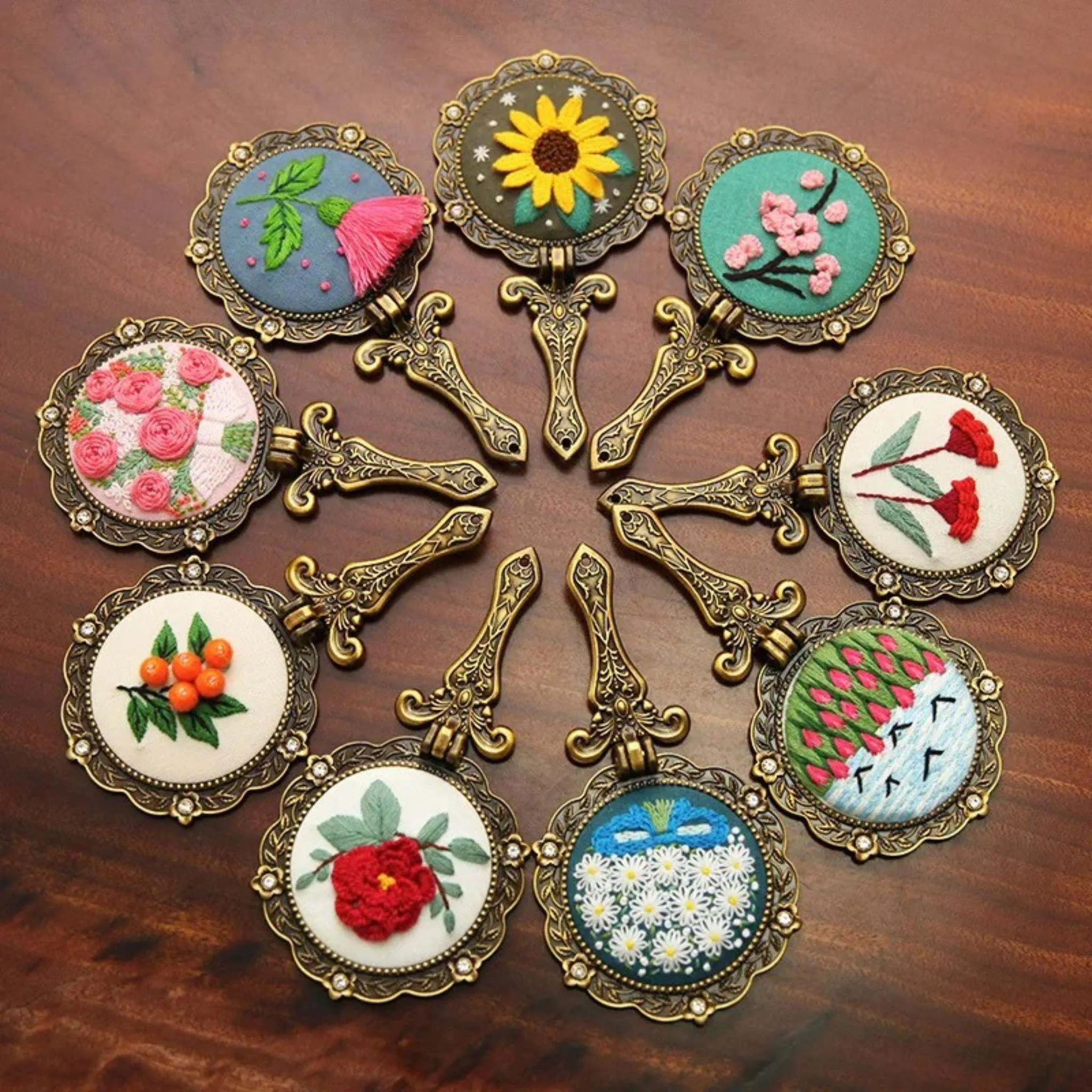 Hand Mirror Embroidery Kits DIY Beginner Embroidery Kit Adults Antique Effect Mirror Cross Stitch Craft Gift Idea