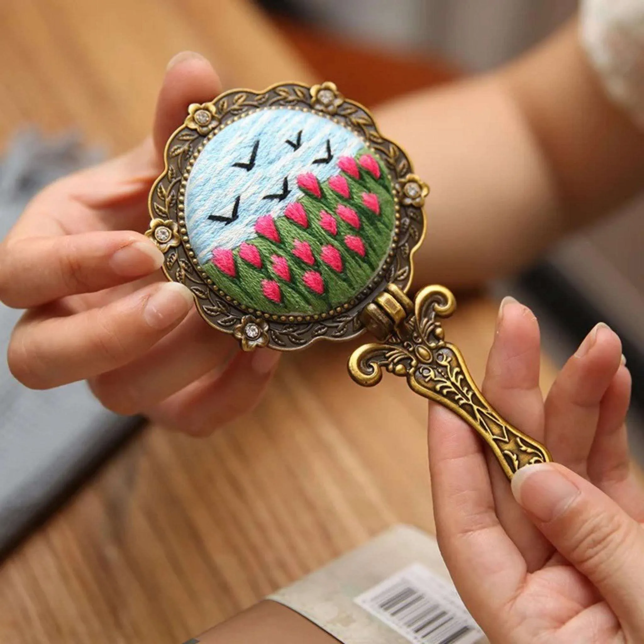 Hand Mirror Embroidery Kits DIY Beginner Embroidery Kit Adults Antique Effect Mirror Cross Stitch Craft Gift Idea