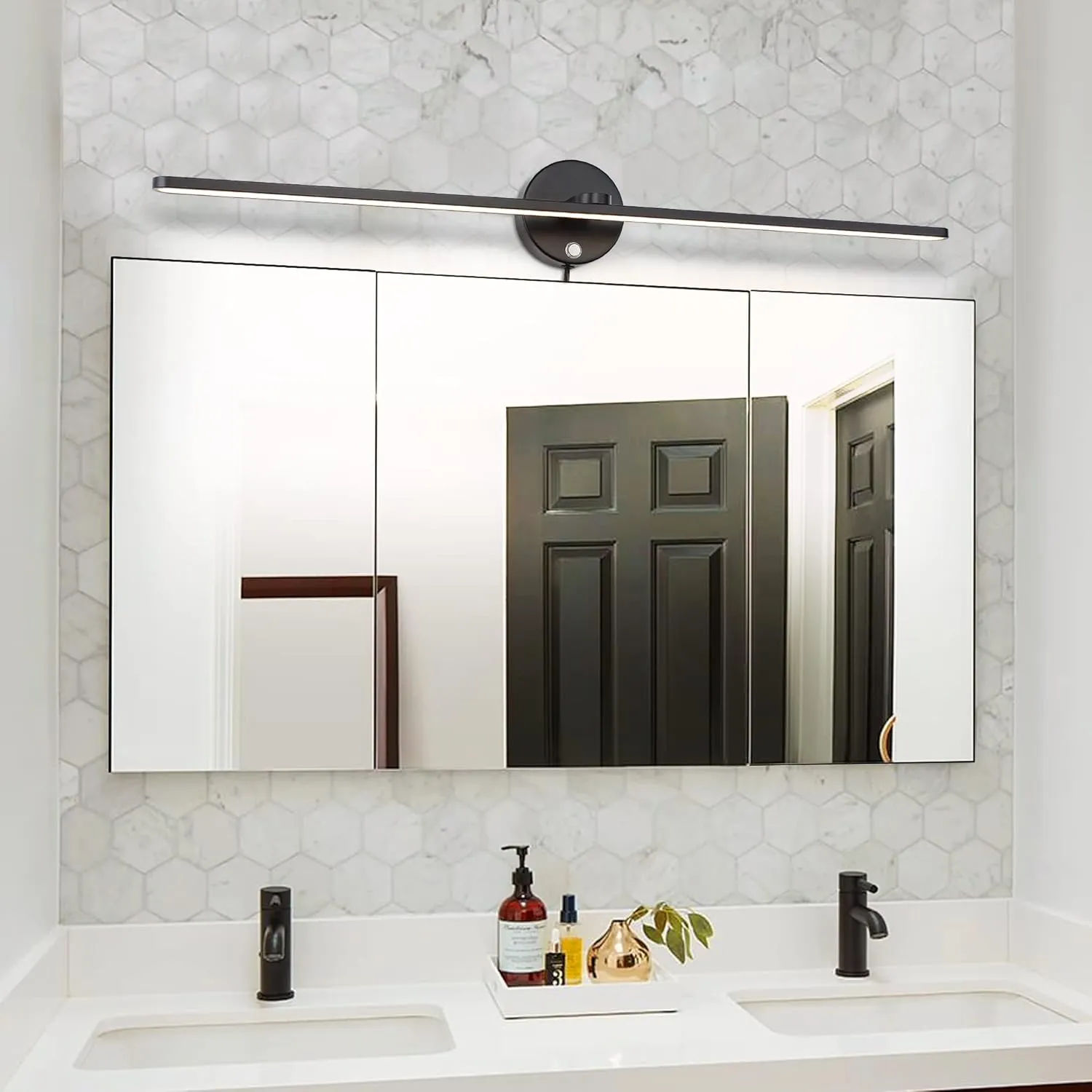 MantoLite 32'' Picture Lights for Wall，Vanity Lights for Bathroom,Plug-in or Hardwired，18W 3000K LED Dimmable Modern Bathroom Lighting Fixtures Over Mirror and Wall Lights for Bedroom（Black）
