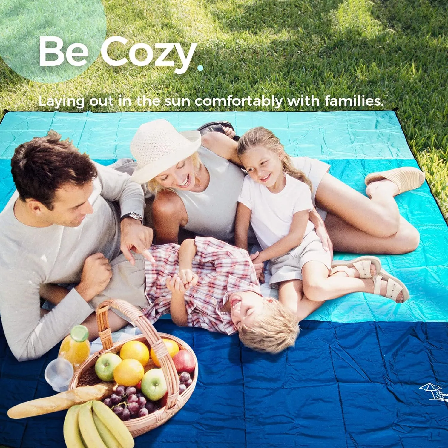 OCOOPA Beach Blanket, Extra Large Sandproof Waterproof, Picnic Mat, 8 Persons Family Size, Sand Free, Comfortable, Durable Parachute Nylon 210T, Lightweight, 4 Stakes&1 Travel Bag, S09