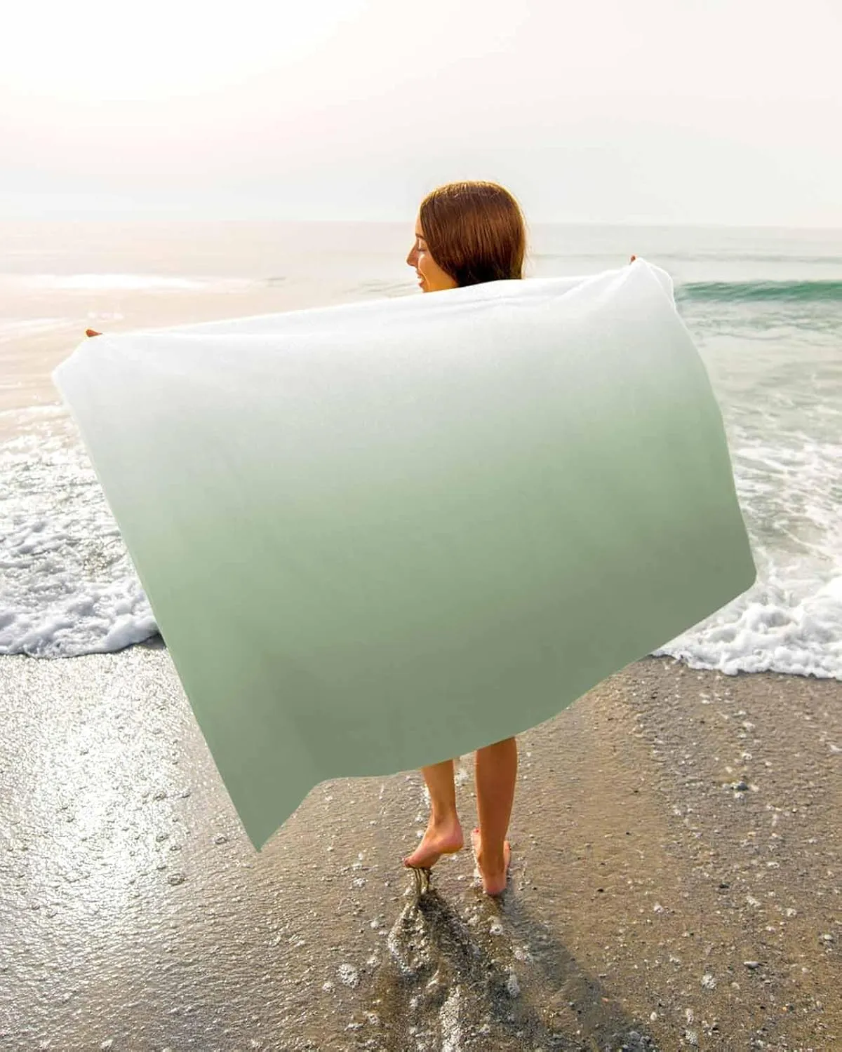 Quick-Drying Microfiber Beach Towel, Modern Simple Soft Absorbent Bath Shower Towels, Sage Green Gradient Lightweight Portable Towel/Blanket for Travel/Swimming Pool/Camping/Yoga/Gym，35x70 Inch