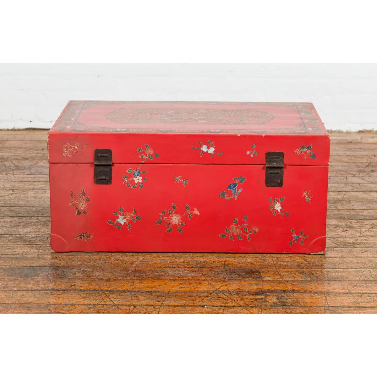 Red Lacquer Trunk with Flowers, Birds and Calligraphy Motifs