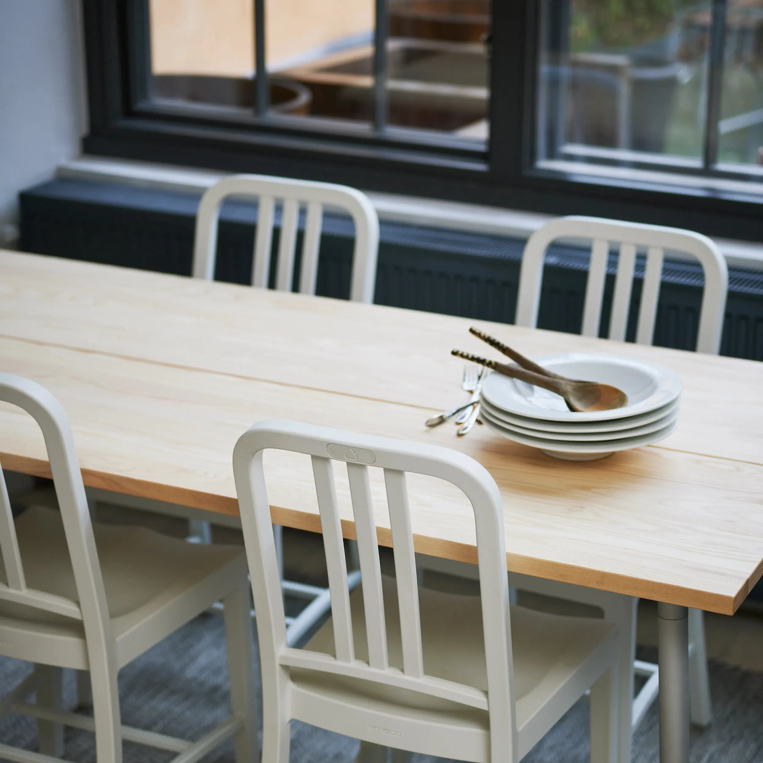 Run table - Wood top