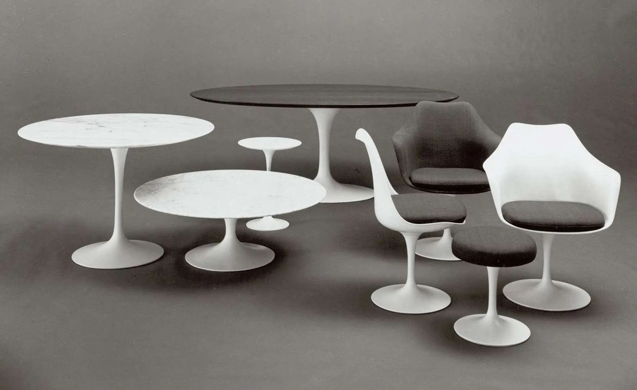 Saarinen Side Table - 16" Round