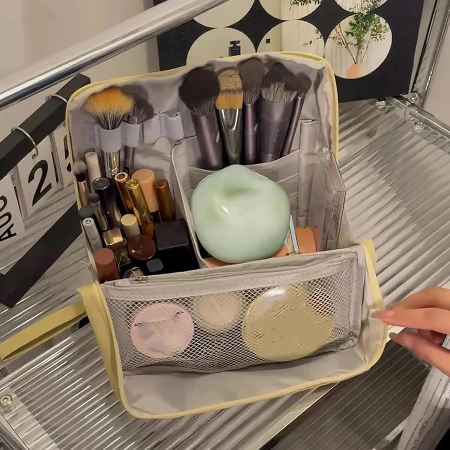 Standing Makeup Bag Portable, Large Capacity, Doresty Makeup Bag, Waterproof Multipurpose Stand up Toiletry Bags Stationery Organizer, Toiletry Bags with Compartments for Traveling (Beige)