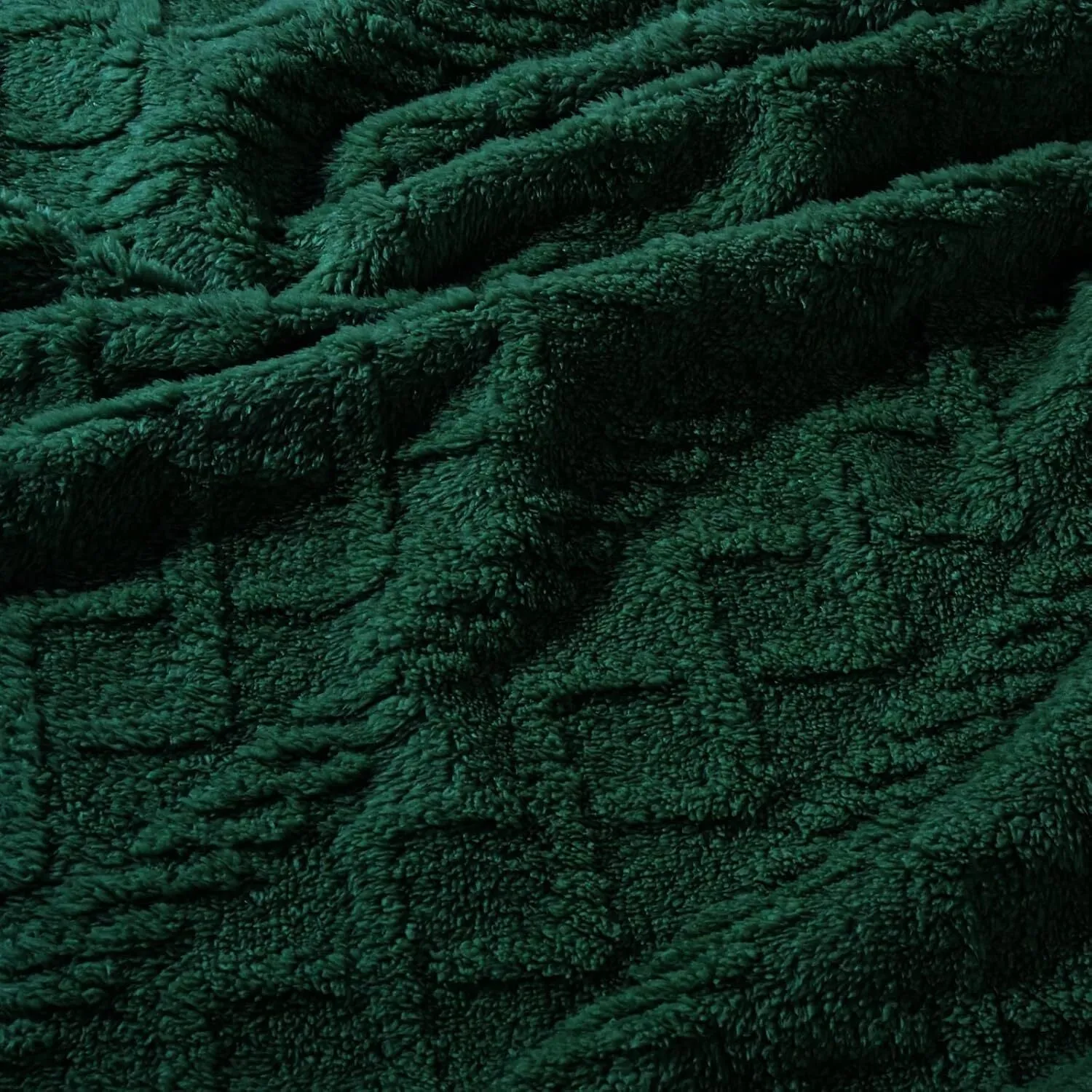 Warm and Breathable: Plush and super soft material makes the blanket warm enough for cuddling up on the couch and napping. Breathable fabric and unique woven technology accelerate air flow to get rid of breaking out in a sweat