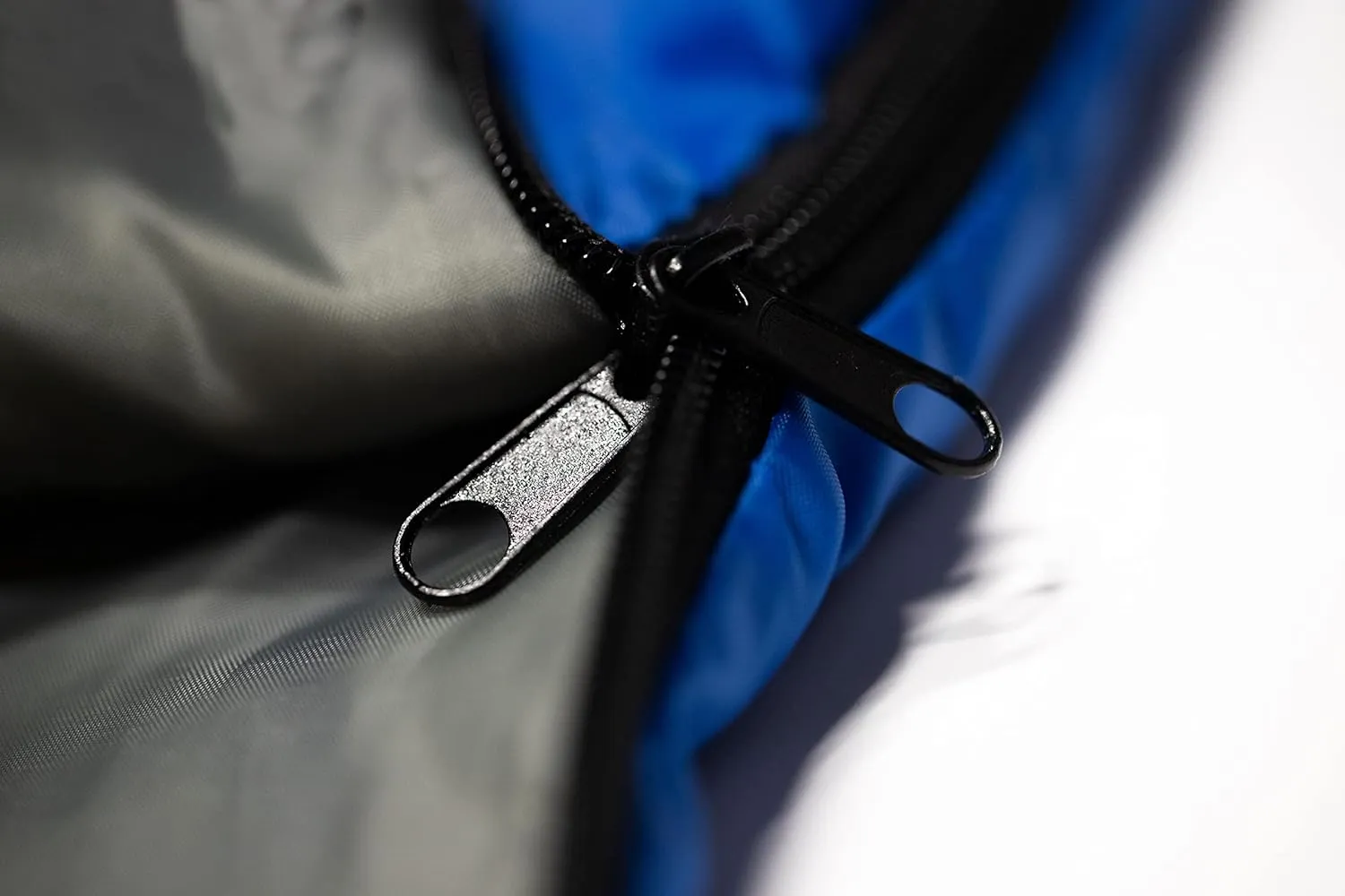 Yacht & Smith 1 Pack Camping Lightweight Sleeping Bag – 3 Season Warm & Cool Weather – Outdoor Gear, Adults and Kids, Hiking, Waterproof, Compact, Sleeping Bags Bulk Wholesale
